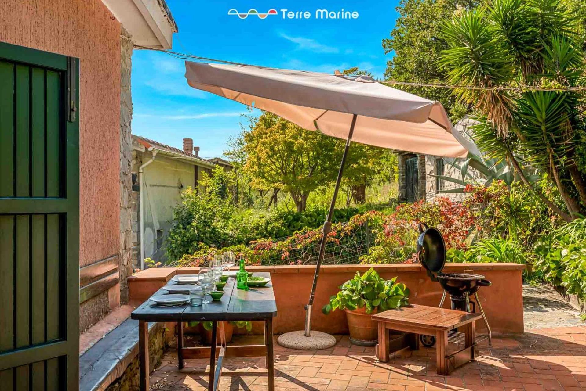 Firefly House, Terre Marine Vernazza